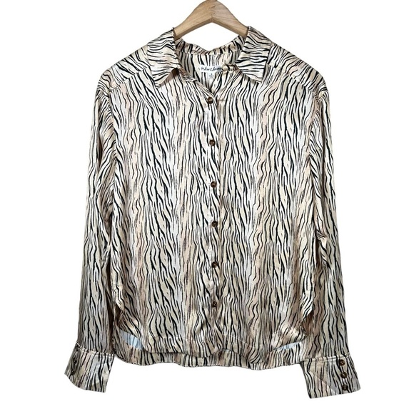 FOR LOVE AND LEMONS Josselyn Tiger Print Long Sleeve Button Down Shirt - Picture 3 of 10